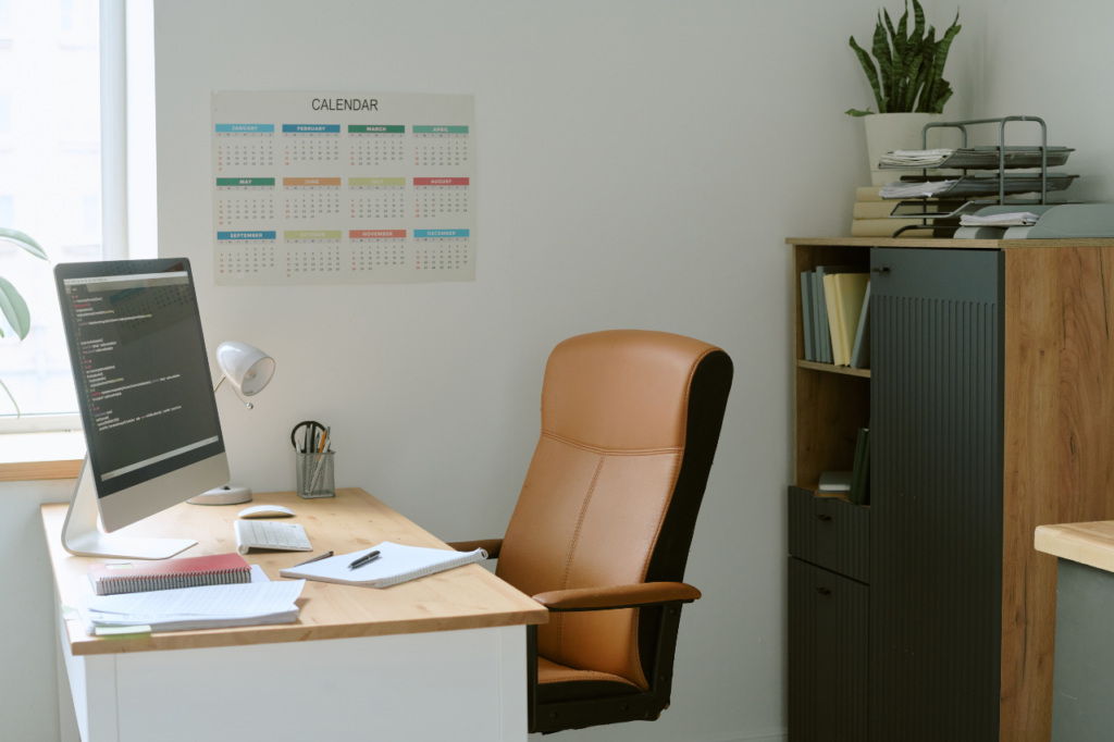 Choose The Right Desk, Chair, And Layout