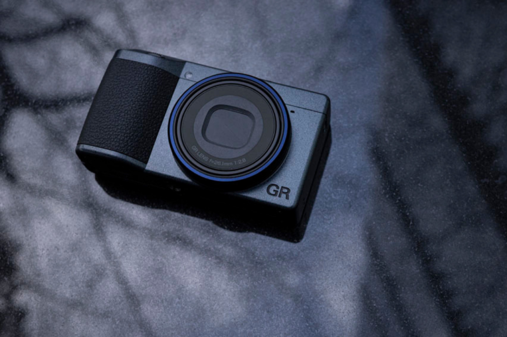2. Ricoh GR IIIx