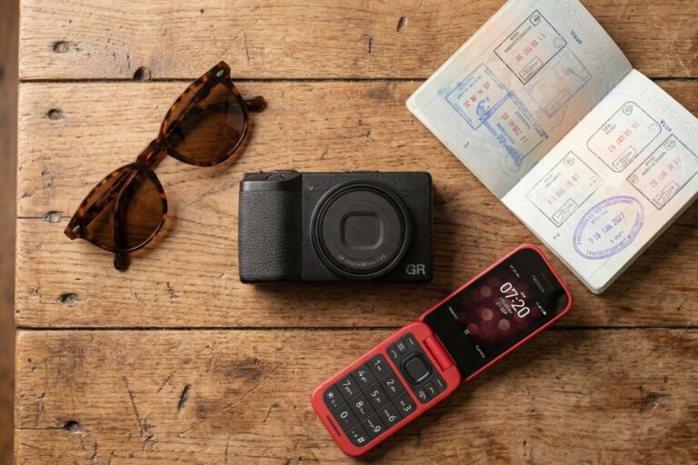 Best Compact Cameras to Replace Your iPhone in 2026