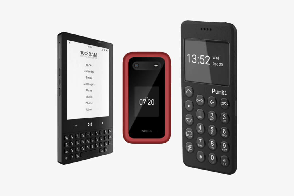 How to Choose Your First Dumbphone